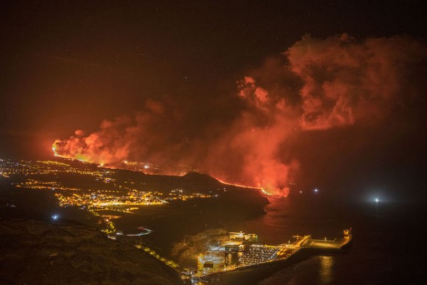 La Palma'da Lavlar Okyanusa Ulaştı