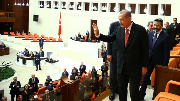 Ahmet Hakan: Erdoğan Parlamenter Sisteme Vermiş Veriştirmiş