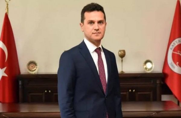 Rektör Topal, Kuzenini Müdür, Arkadaşını Rektör Yardımcısı Olarak Atamış