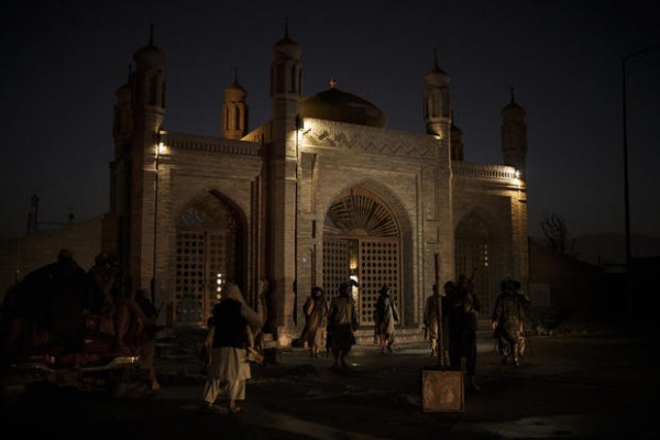Afganistan'da Taliban ve IŞİD Arasında Çatışma