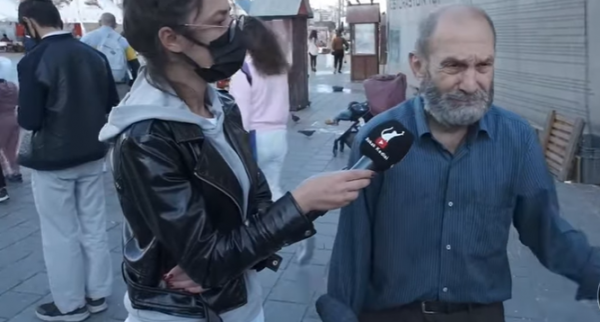 74 Yaşında Çöp Toplayan Adamın Gözyaşları