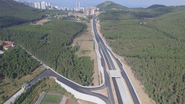 Olmaz Demeyin: İBB Geçiş Ücreti Olmayan Yol Yaptı