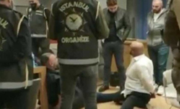 Fotoğraflarıyla Gündem Olan Afgan Çete Lideri Gözaltına Alındı