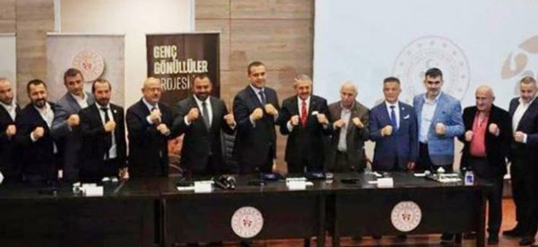 Dünya Kadınlar Boks Şampiyonası İmza Töreninde Tarihi Poz