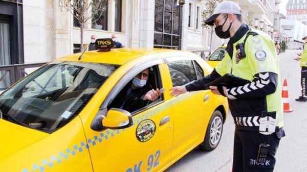 Taksici 'Karşıya Geçmek İçin Vize Lazım' Dedi