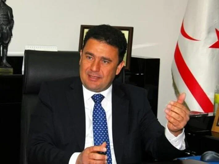 Kıbrıs Başbakanı İstifa Etti