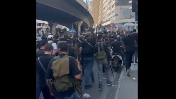 Hizbullah Militanları Beyrut Sokaklarında Gövde Gösterisi Yaptı