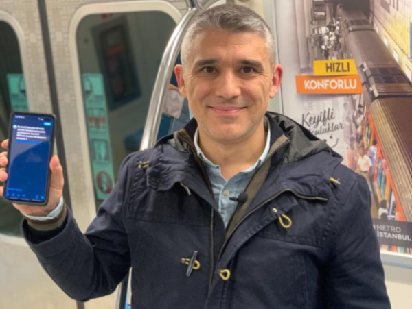 'İnternetçi Arkadaş' Duyurdu: Metroda İnternet Devri