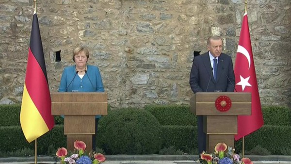 Erdoğan ve Merkel'den Ortak Basın Toplantısı
