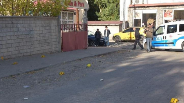 Sokakta Silahlı Saldırı: 6 Yaşındaki Çocuk Ağır Yaralı