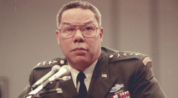 Colin Powell Çin Virüsü'ne Yenildi
