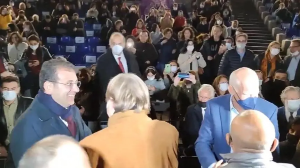 İmamoğlu'na Zülfü Livaneli Konserinde Büyük İlgi