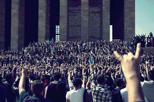 Anıtkabir'de Bozkurt İşareti Artık Serbest