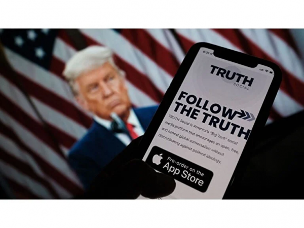 Trump Kendi Twitter'ını Kurdu