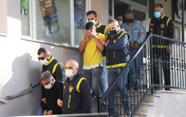 Canan Karatay'ı da Dolandıran Çete Yakayı Ele Verdi