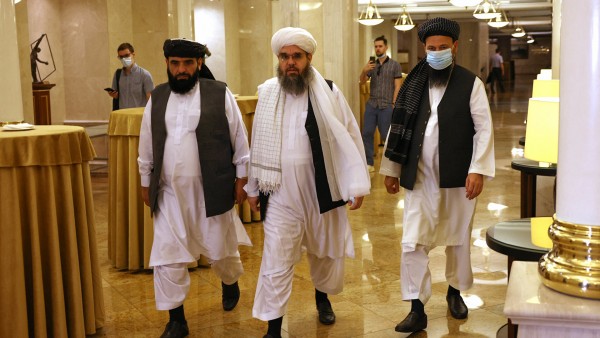 Putin, Taliban'ı Terör Örgütü Listesinden Çıkartmak İstiyor