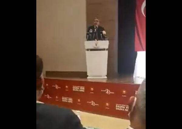'Çevrenizdeki Herkesi Üye Yapın' Diyen AKP'li Başkana Partiliden Tepki