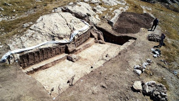 Irak'ta 2 bin 700 Yıllık Şarap Fabrikası Bulundu