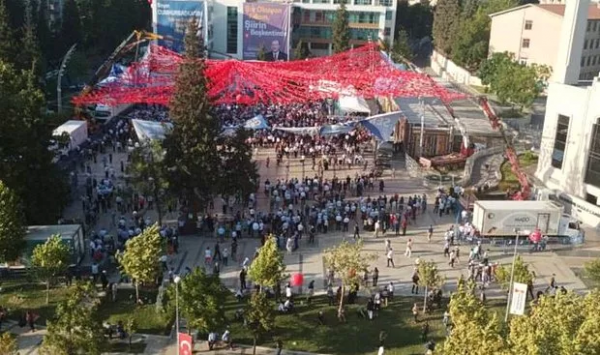 Boş Meydanları Bakanlık Memurları Dolduracak