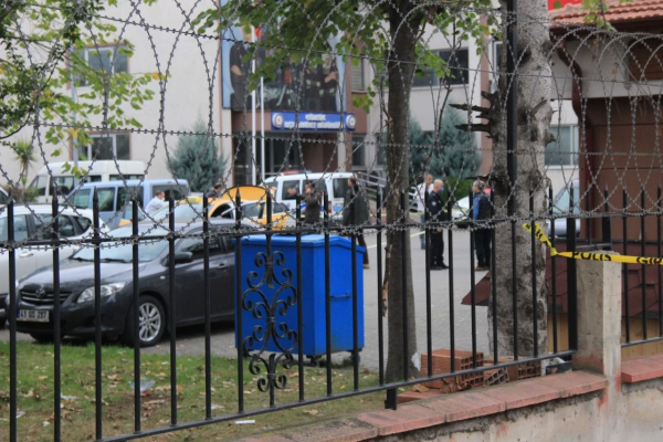 Gölcük'te Kadın Cinayeti: Katil Cesetle Birlikte Teslim Oldu