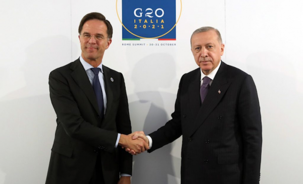 Hollanda: Büyükelçimiz Geri Adım Atmadı, Aynı Uyarıları Yapacağız