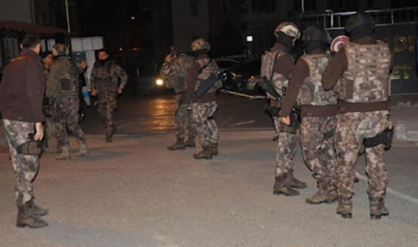 Dinci Teröre 4 İl 27 Adreste Operasyon: 18 Gözaltı