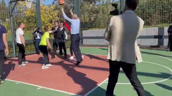 Erdoğan'ın Sağlıklı Olduğunu Kanıtlama Çabaları Sürüyor