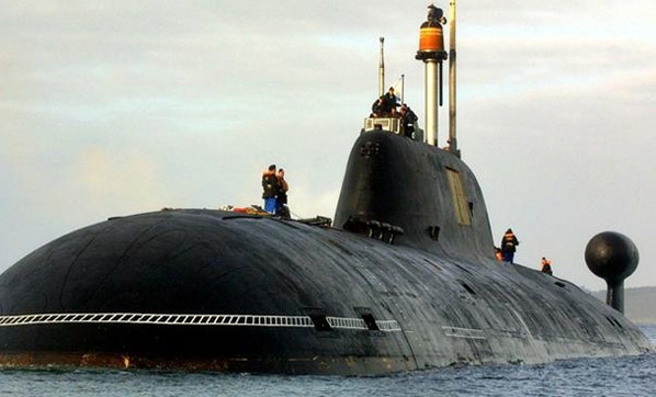 Rus Denizaltıları Karadeniz'de Tatbikat Yaptı