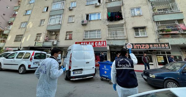 Oğlu Tarafından Boğazı Kesilerek Katledildi