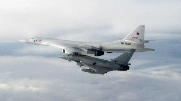 Nükleer Başlık Taşıyabilen Rus Uçakları Belarus'a Konuşlandırıldı