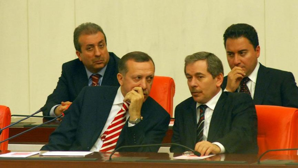 Şener: AKP'nin Yolsuzluğu, Cumhuriyet Tarihi Boyunca Yapılandan Fazladır