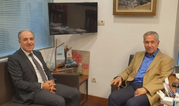 Yeneroğlu Arınç'la Görüştü: Ülkenin Gidişatından Endişeli