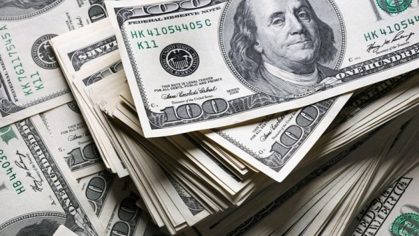 Dolar 10,44 Seviyesini Gördü