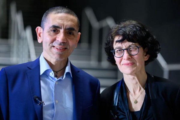 Özlem Türeci ve Uğur Şahin'e Bir Ödül Daha