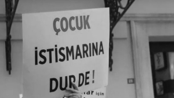 Sapık Baba Öz Kızlarını İstismar Etti: Ses Kayıtları Ortaya Çıktı