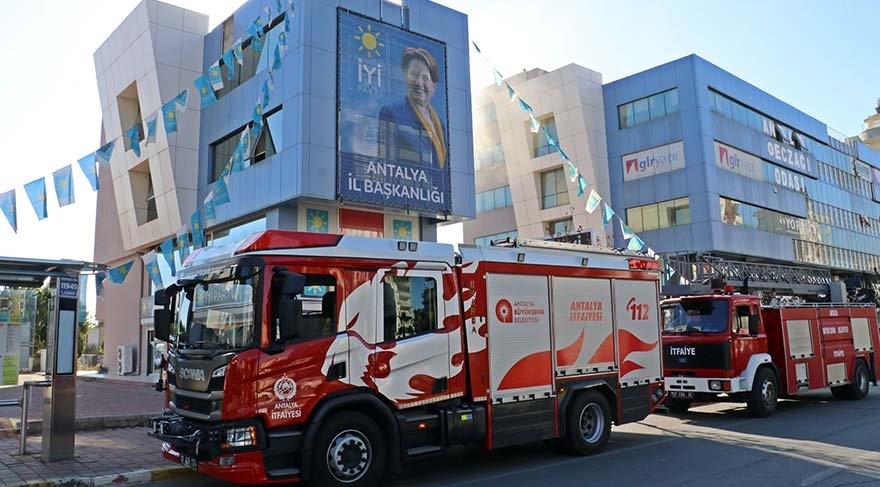 İYİ Parti Antalya İl Başkanlığında Yangın