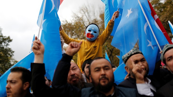 Doğu Türkistan'da Helal Gıda Üretmek de Suç