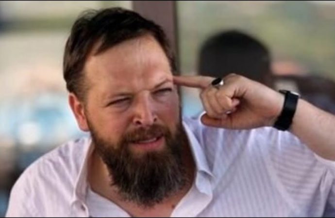 Fatih Tezcan'dan Yine Atatürk'e Hakaret
