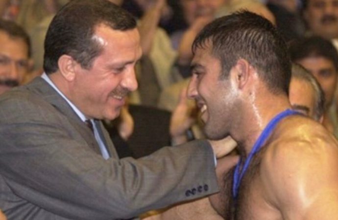AKP'den Vakıfbank'a Atanan Güreşçi Hamza Yerlikaya Savunması