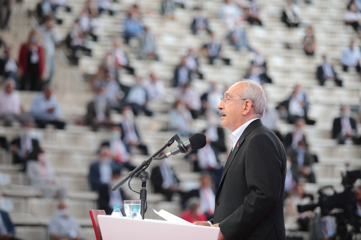 Kemal Kılıçdaroğlu'ndan Kurultayda 'İkinci Yüzyıla Çağrı Beyannamesi'