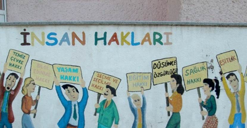 Türkiye Evrensel Değerlere Bigane Kalarak Yönetilemez