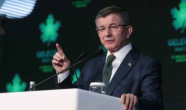 Davutoğlu’nun Partisi İBB’ye Dava Açtı