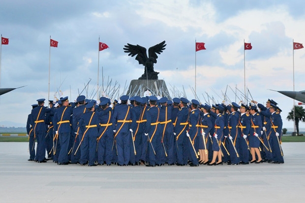 Hava Harp Okulu Öğrencilerine Müebbet