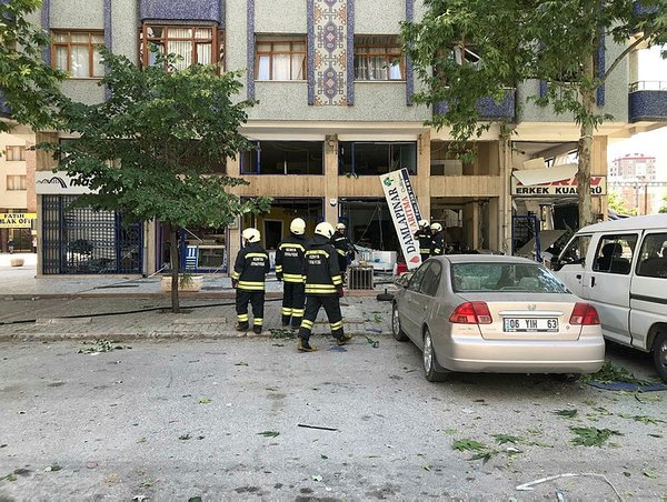 Kuaför Dükkanında Doğalgaz Patlaması