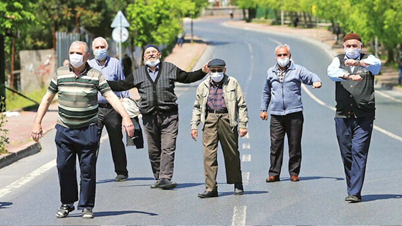 Bursa'da 65 Yaş Üstüne Sokağa Çıkma Kısıtlaması Geldi