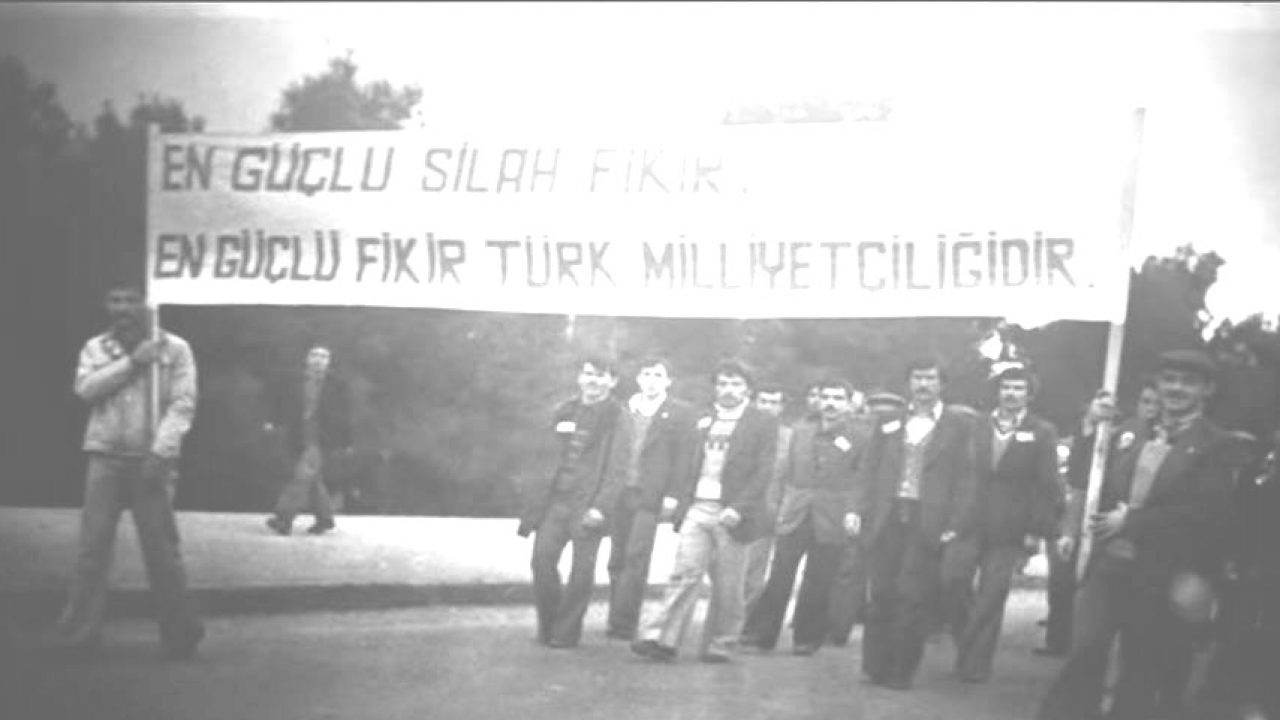 Boş Zamanlarımda Milliyetçilik Yaparım