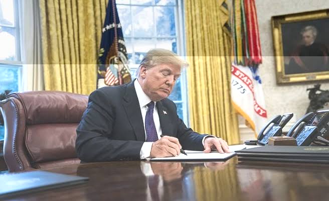 Trump'tan ABD Sermayesini Sömürdükleri İçin 31 Çinli Şirkete Kararname