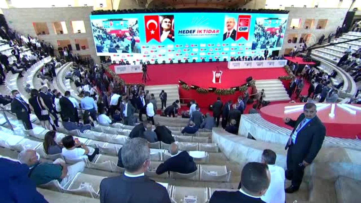1318 Delegeden 1251'inin Oyuyla Yeniden Seçilen Kılıçdaroğlu'nun PM Listesi Belli Oldu