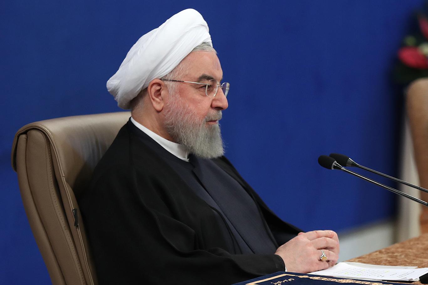 Ruhani: Silah Ambargosunun Sonuçları Ağır Olur