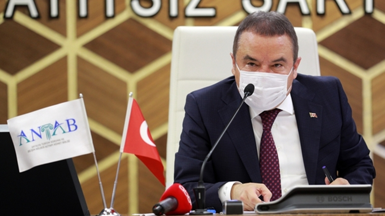 Antalya Büyükşehir Belediye Başkanı Muhittin Böcek de Çin Virüsüne Yakalandı